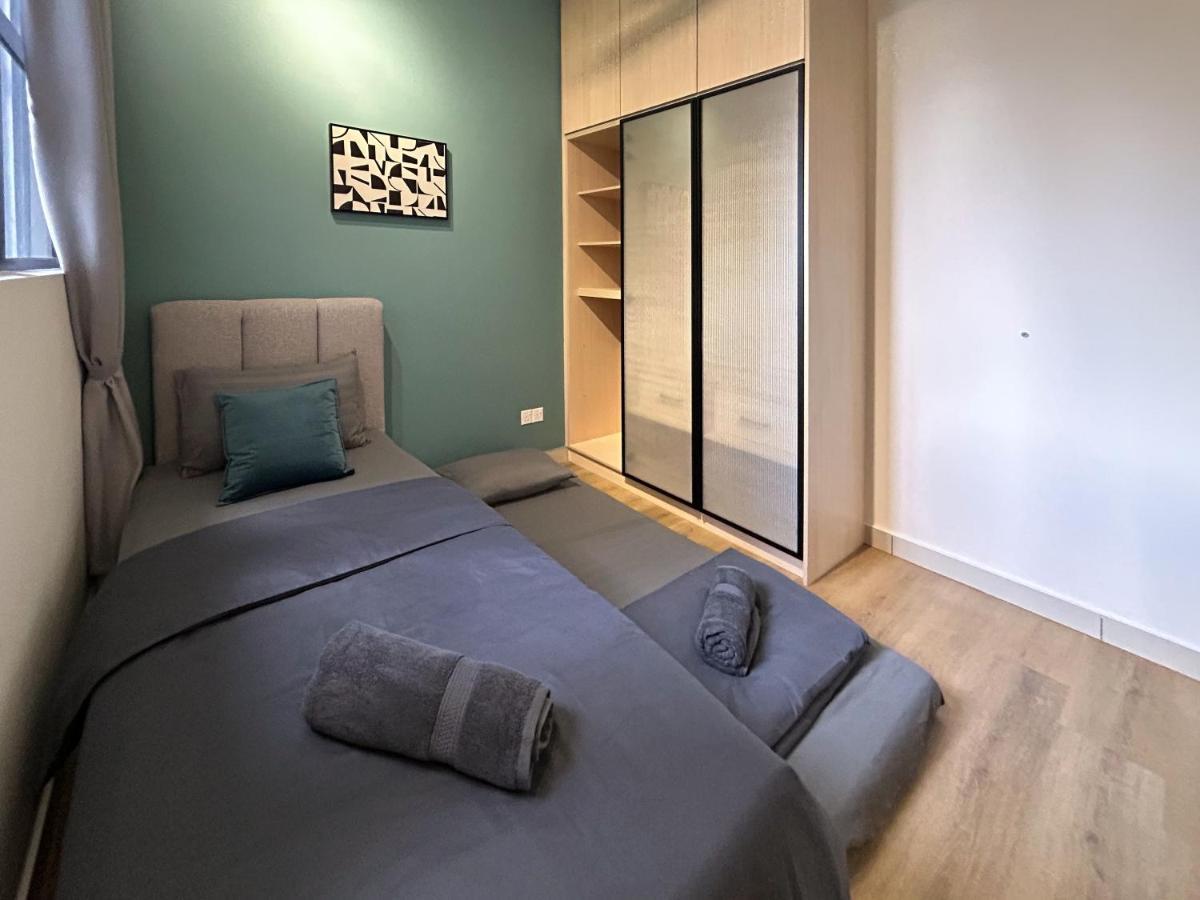 Trion Kl High Floor Corner Unit Free Parking Near Trx Kl Centre And Mrt *