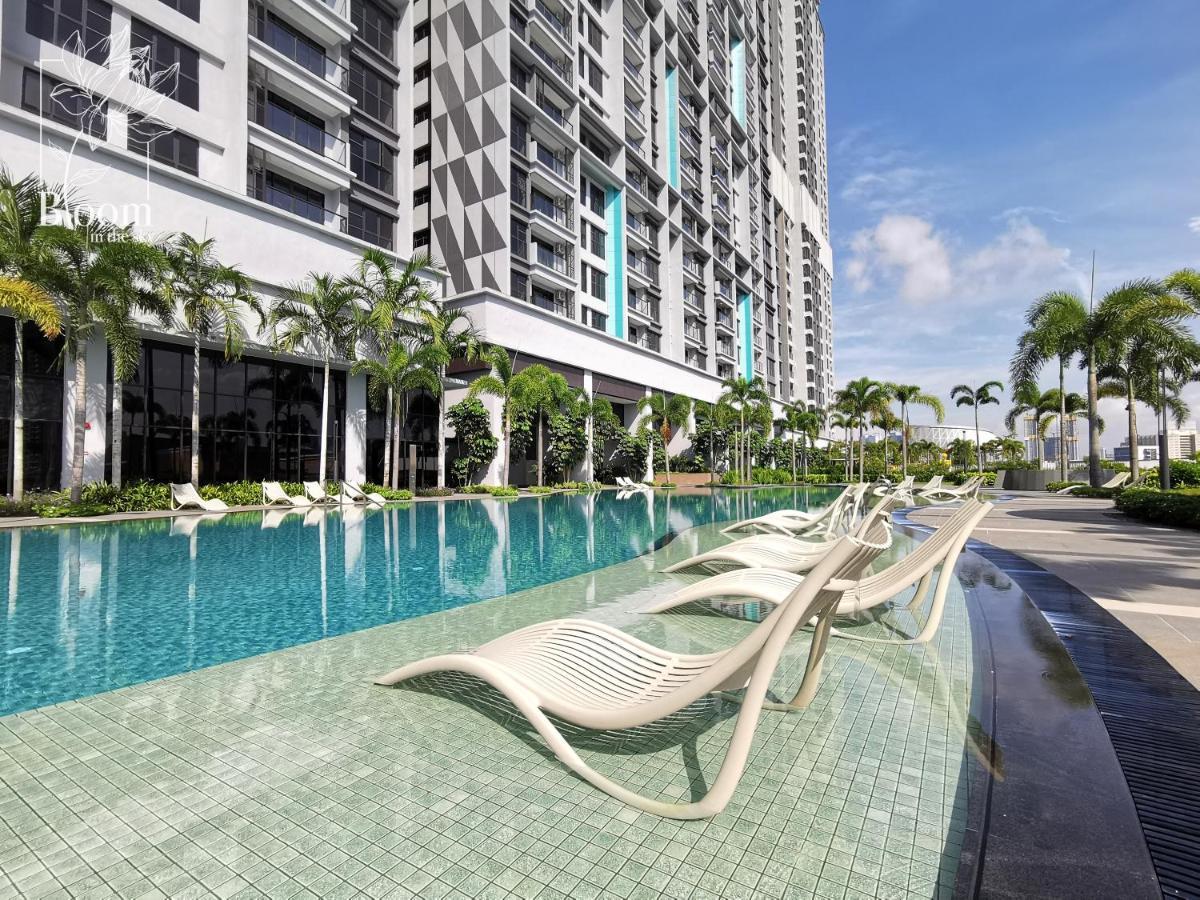 Trion Kl High Floor Corner Unit Free Parking Near Trx Kl Centre And Mrt *